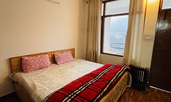 Manali Apartment | Cozy riverside Apartment in Manali | Dobhi-Naggar