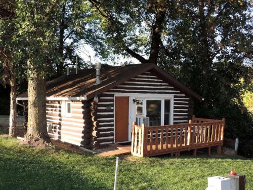Fremont House | Cozy Riverside Cabin Rental with Fishing Access on Wolf River, Wisconsin