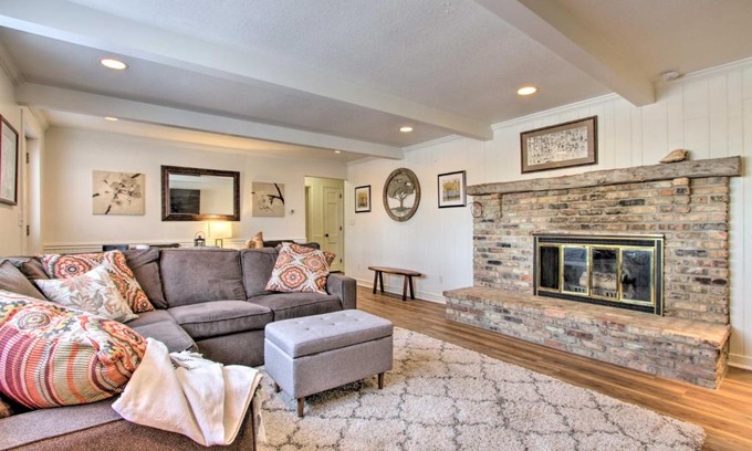 Rochester Apartment | Cozy Rochester Retreat about 3 Mi to Mayo Clinic!