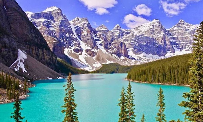 Lake Louise Apartment | Cozy Room in the Mountains | On-Site Ski Lockers!