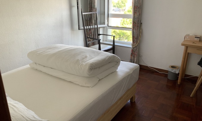 Olivais Apartment | Cozy room next to Metro Station, close to Airport , easy access to city center
