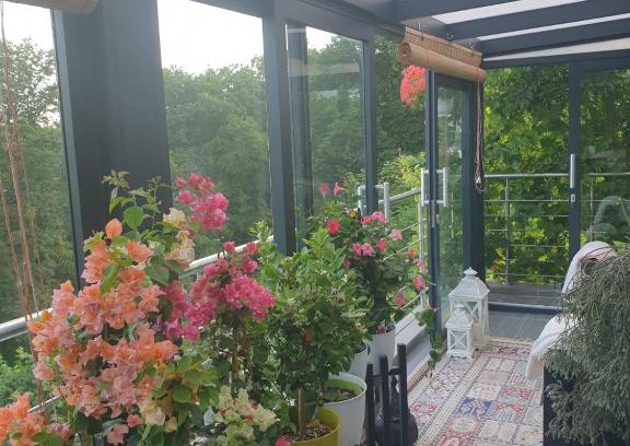 Baunatal House | Cozy room with a beautiful garden view