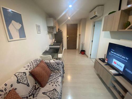 Khlong Toei Apartment | Cozy room with free Wi-Fi Netflix near BTS onnut