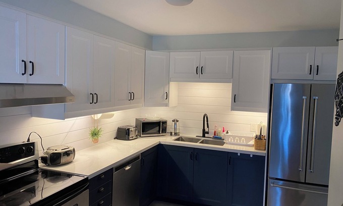 Burlington House | Cozy rooms like homes! Three 3️⃣ Quiet and comfortable rooms!