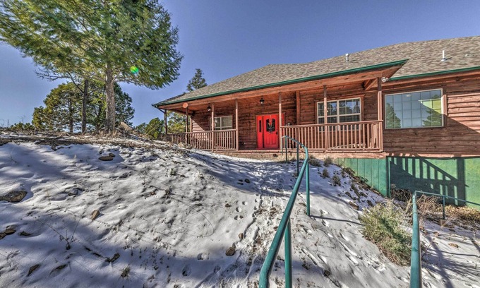 Ruidoso Cabin | Cozy Ruidoso Digs by Downtown, 19 Mi to Ski Apache