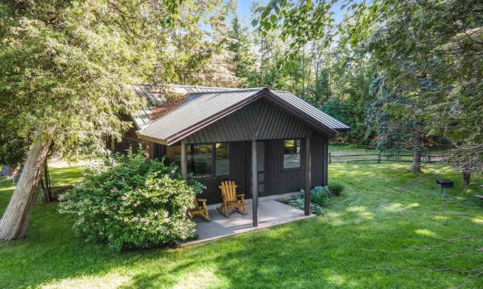 Cheboygan Cabin | Cozy, rustic log cabin on Mullett Lake #5