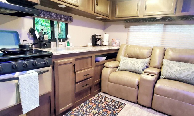 Lehigh Acres House | Cozy RV retreat