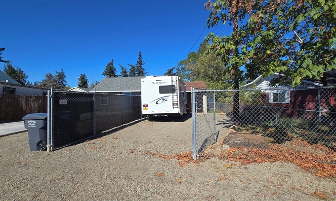 Southgate House | Cozy RV with WiFi in fantastic Portland