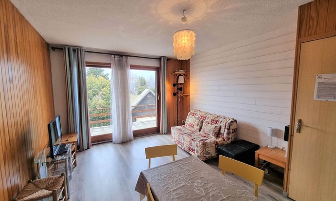 Saint-Michel-de-Chaillol Apartment | Cozy Studio for 4 with Balcony in Saint-Michel-de-Chaillol – Mountain Views, Pet-Friendly