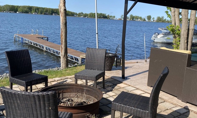 Pulaski House | Cozy Sandy Pond Waterfront 3 bedroom with private boat launch
