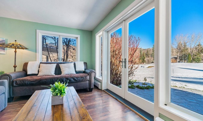 Eagle-Vail Condo | Cozy Secluded EagleVail 2BD/2BA On Golf Course