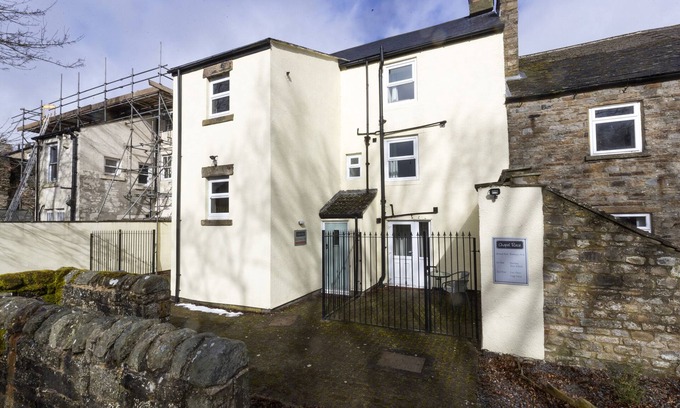 Eastgate Apartment | Cozy self-catering apartment in scenic countryside