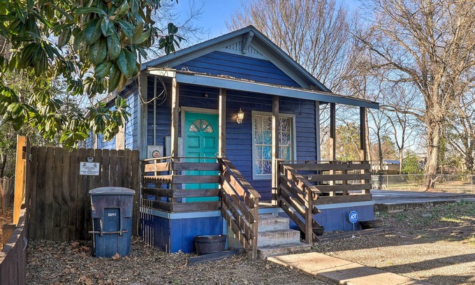 Broadmoor House | Cozy Shreveport Vacation Rental ~ 4 Mi to Dtwn