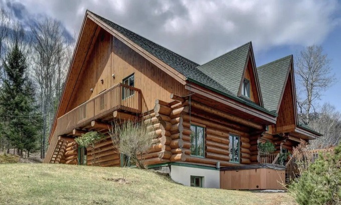 Mont-Tremblant Ski Chalet | Cozy ski retreat Mont-Tremblant Ski/Spa