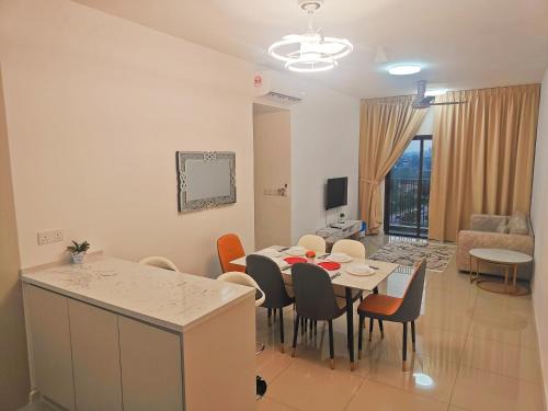 Kajang Apartment | Cozy Southville Bangi Free parking Wifi Netflix