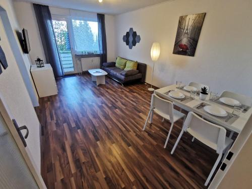 Plettenberg Apartment | Cozy & Spacious Apartment with Balcony