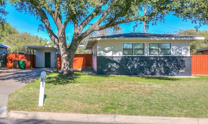 San Angelo House | Cozy, Spacious & Modern w/3 BR!
