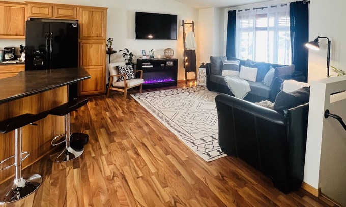 Bismarck House | Cozy Split Level Home Minutes from Downtown