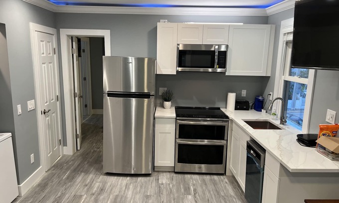 Old Town Apartment | Cozy spot next to Duval with swim spa - 2bed/2bath