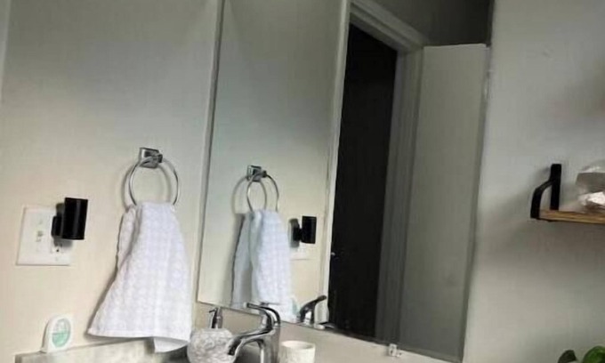 Old Seminole Heights House | Cozy stay at Tampa Bay!