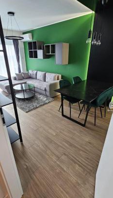 Targoviste Apartment | Cozy stay near Ialomita River