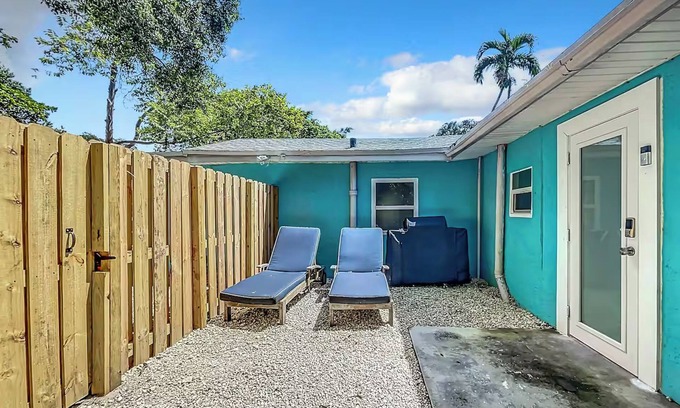 Edgewood Apartment | Cozy Studio Apartment with BBQ Grill Minutes from Fort Lauderdale Airport