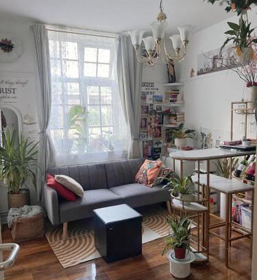 College Park and Old Oak Apartment | Cozy Studio Apartment