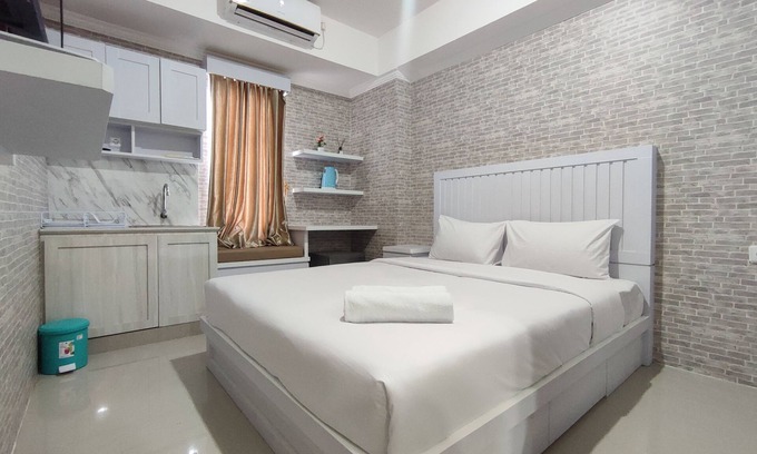Jatingaleh Apartment | Cozy Studio At Paltrow City Apartment