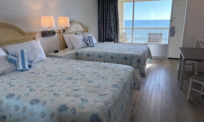 Daytona Beach Condo | Cozy studio condo with direct ocean view in amazing Daytona Beach