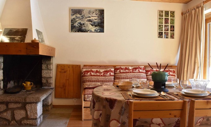 Meribel Apartment | Cozy Studio for 4 in Méribel – Ski Nearby, Fireplace, Modern Amenities