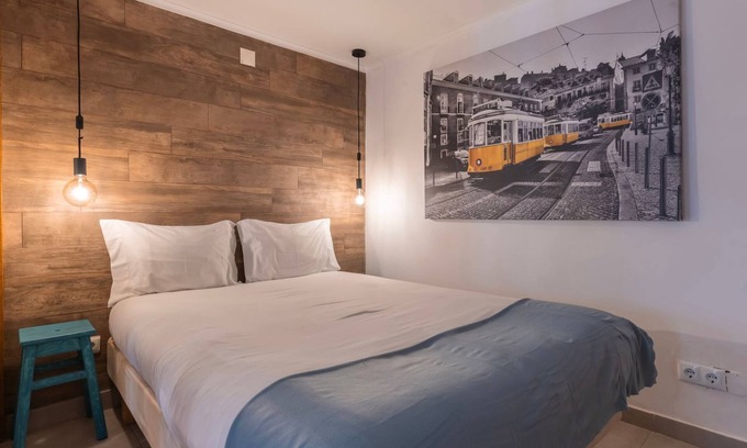 Santo Estevao Apartment | Cozy Studio for Two by LovelyStay