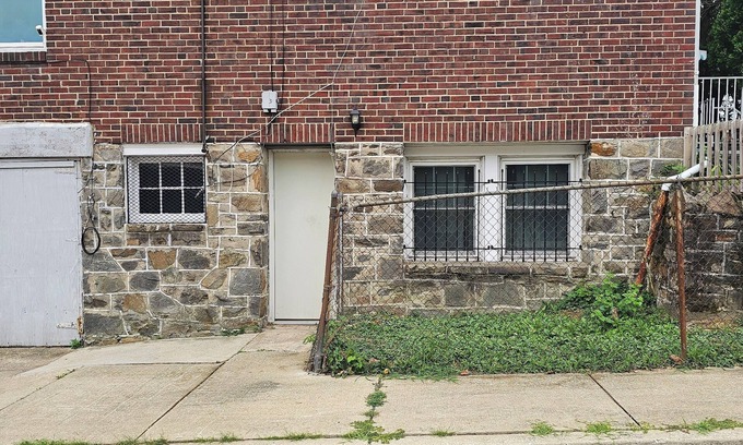 Saint Josephs Apartment | Cozy studio in charming Baltimore with WiFi