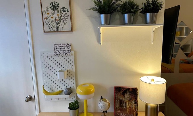 Los Angeles Apartment | Cozy Studio in Holywood