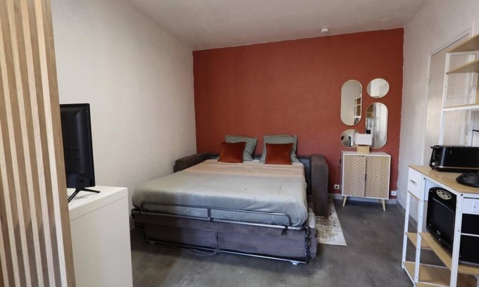 Monteux Apartment | Cozy studio in the heart of the village