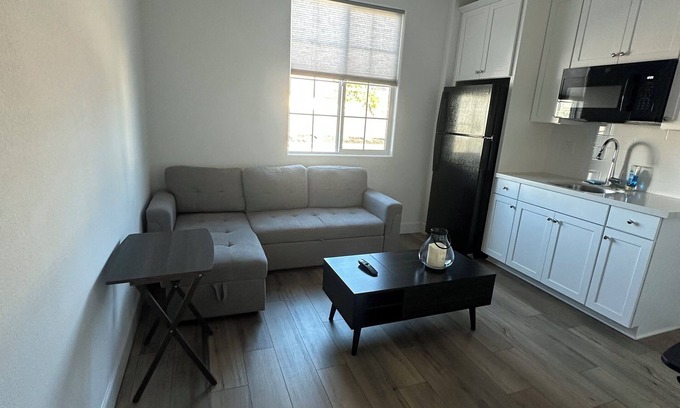 Stockton Apartment | Cozy Studio Near The Lake