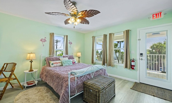 Cedar Key Apartment | Cozy Studio Retreat Above Cedar Key Island Bakery
