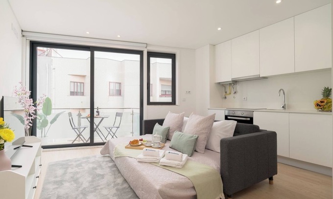 Leca da Palmeira Apartment | Cozy Studio w/Balcony and Garage by HostWise