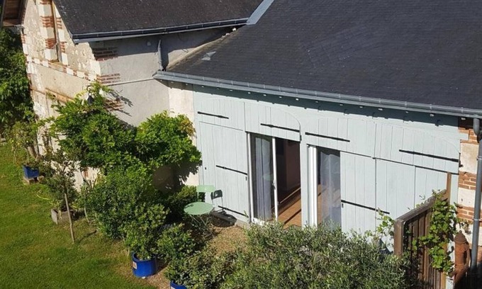 Pontlevoy Apartment | Cozy Studio with Shared Garden, Near Abbey, Close to Attractions