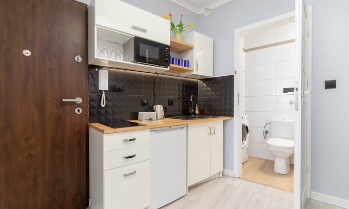Pradnik Czerwony Apartment | Cozy Studio with shower for 2 guests, Kraków Olsza