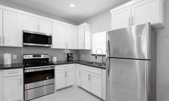 McAllen Apartment | Cozy & Stylish 3bed/2bath Apt