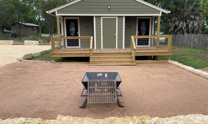 Bandera Apartment | Cozy Suite in New Duplex located in Downtown Bandera