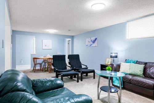 West Edmonton Apartment | Cozy Suite - Walk to West Ed Mall