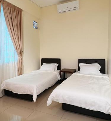 Nibong Tebal House | Cozy Suite with Twin Beds & Lounge