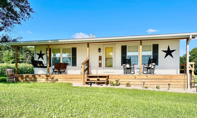 Plummers Landing House | Cozy Sunset Cottage on the family farm near Cave Run Lake and Morehead State