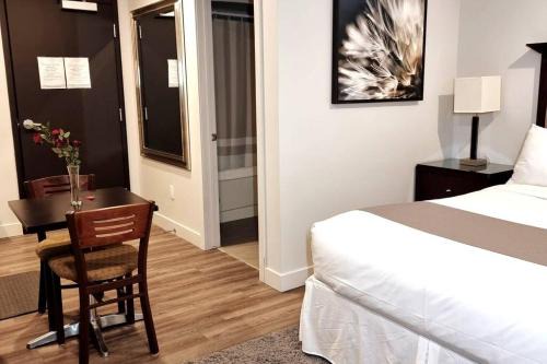 Downtown Gatineau Apartment | Cozy Sweet Studio #3. Ten min to D.T Ottawa