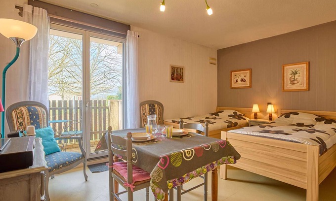 Barbotan-les-Thermes Apartment | Cozy T1 bis studio with balcony and fiber, near Lake Uby
