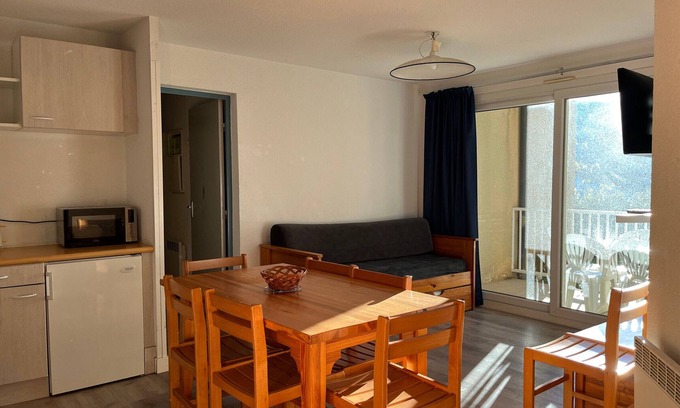 Peyragudes Apartment | Cozy T2 for 6 people with balcony, near slopes, free shuttle