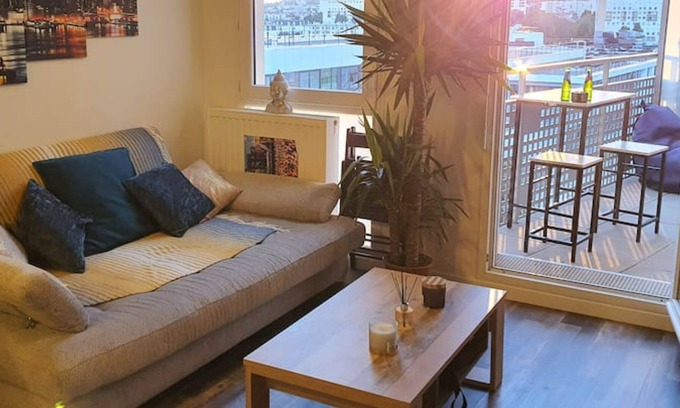 Fresnes Apartment | 🌟 Cozy T2 with balcony ☀️