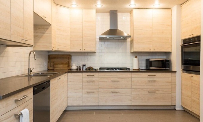 North Shoal Creek House | Cozy Tech Home! Central location just off Burnet