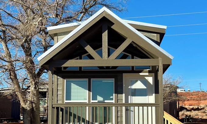 Page Cabin | Cozy Tiny Home King Room #24Bn